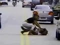 علقة سخنة لروسى تحرش بفتاة برازيلية بالمونديال