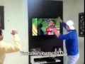 برازيلي يحطم التلفاز من الفرحة