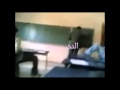 فيديو تلاميذ يقذفون معلم بالكراسي داخل الفصل بالمغرب