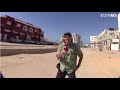 صحافي نرويجي يترك كاميرته ليسعف طفلاً فلسطينياً